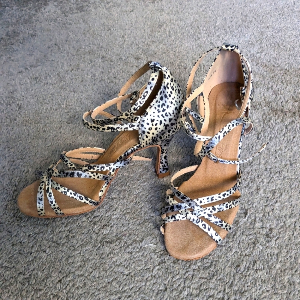 Very Fine Satin Latin Dance Shoes